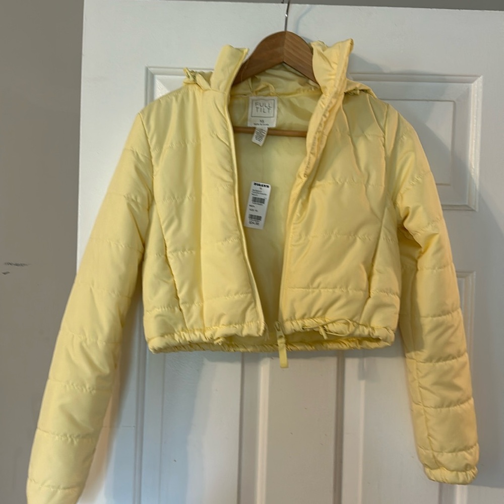 Juniors Full Tilt (Tilly’s) Yellow Puffer Jacket NWT XS